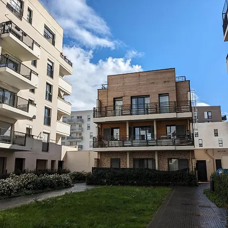Spacieux Duplex Apartment Villejuif